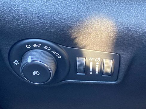 New 2026 Jeep Compass Limited image 15