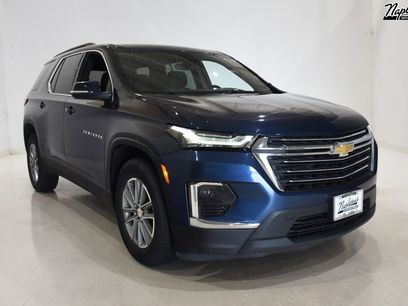 Used 2023 Chevrolet Traverse LT