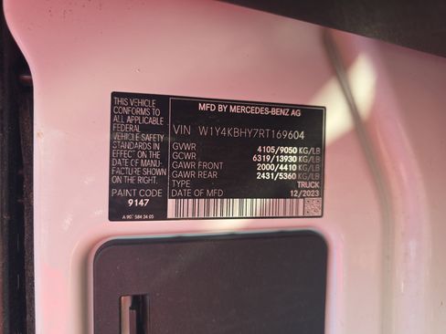 Used 2024 Mercedes-Benz Sprinter 2500 image 36