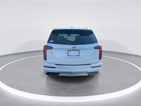 Used 2023 Cadillac XT6 Premium Luxury w/ Technology Package FWD image 7