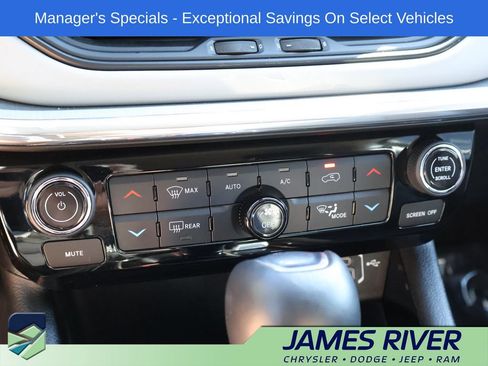 Used 2022 Jeep Compass Limited AWD/4WD image 35