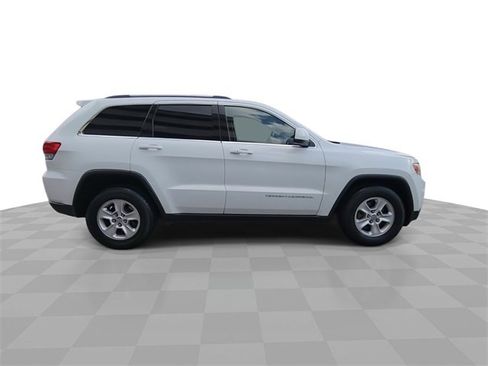 Used 2014 Jeep Grand Cherokee Laredo w/ Security & Convenience Group image 9