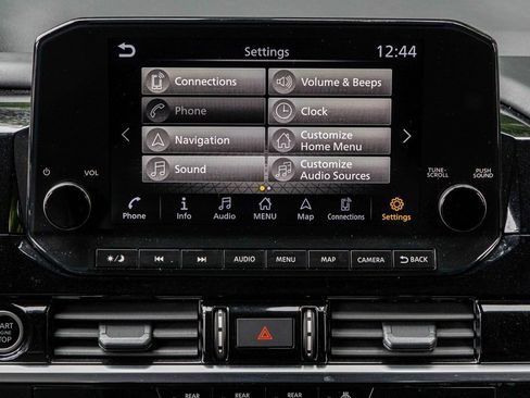 Certified 2024 Nissan Pathfinder SL image 11