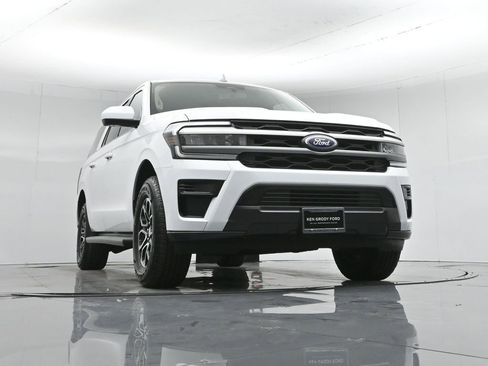 Certified 2024 Ford Expedition Max XLT image 53