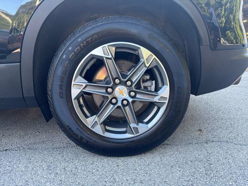 Used 2025 Chevrolet Blazer LT FWD image 26