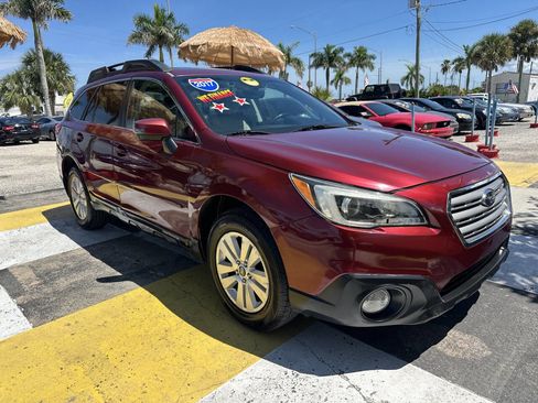Used 2017 Subaru Outback 2.5i Premium image 3