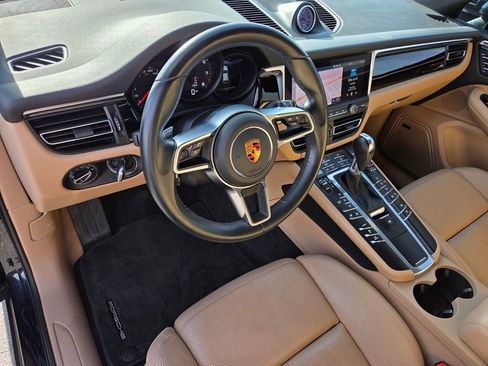 Used 2020 Porsche Macan w/ Premium Package Plus AWD/4WD image 15