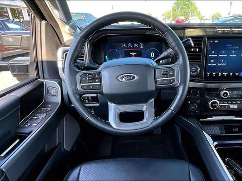 Used 2024 Ford F250 Lariat w/ Lariat Ultimate Package AWD/4WD image 10