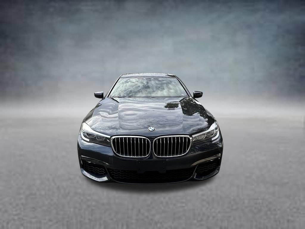 Used 2019 BMW 740i w/ Executive Package RWD image 2