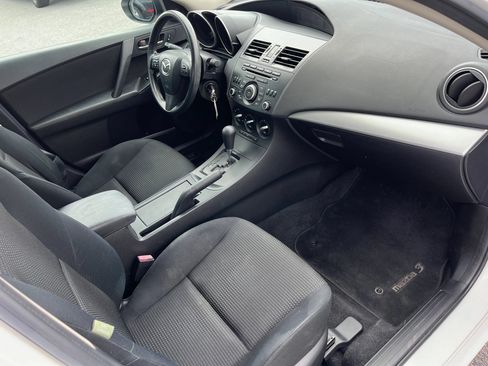 Used 2012 MAZDA MAZDA3 i Touring FWD image 11