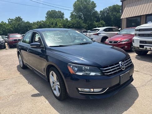 Used 2014 Volkswagen Passat TDI SEL Premium FWD image 3