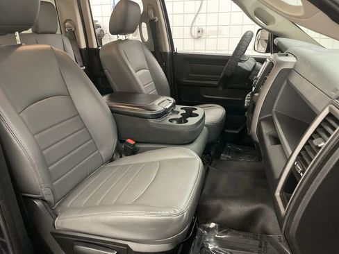 Used 2018 RAM 1500 Tradesman AWD/4WD image 17