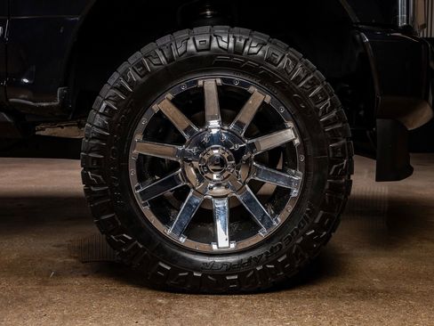 Used 2022 Ford F250 Platinum image 11