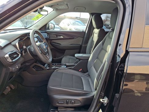 Used 2022 Chevrolet TrailBlazer LT image 12