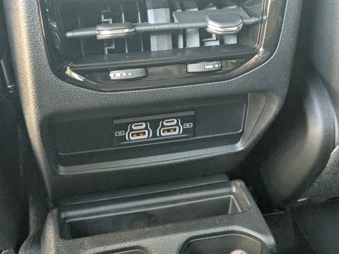 New 2025 Jeep Grand Cherokee L Laredo image 13