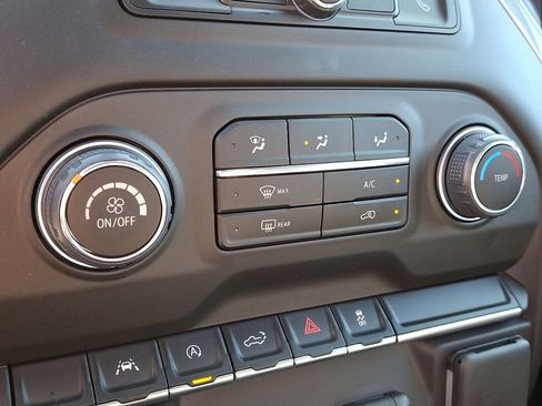 Used 2025 Chevrolet Silverado 1500 Custom w/ Turbomax Blackout Package image 15