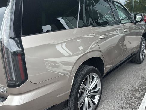 Used 2025 Cadillac Escalade Sport Platinum AWD/4WD image 3