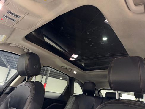 Used 2020 Jaguar F-PACE Prestige image 43