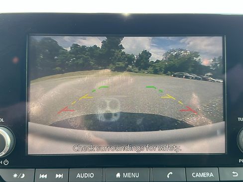 Used 2022 Nissan Pathfinder S image 19
