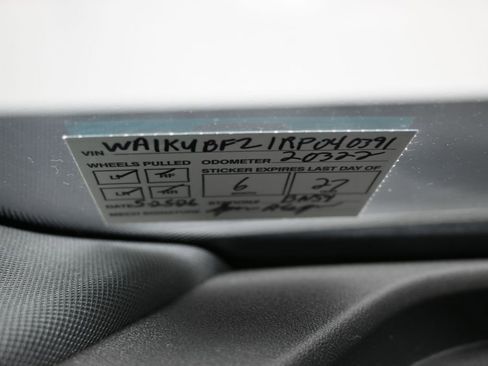 Used 2024 Audi Q4 e-tron Premium AWD/4WD image 10