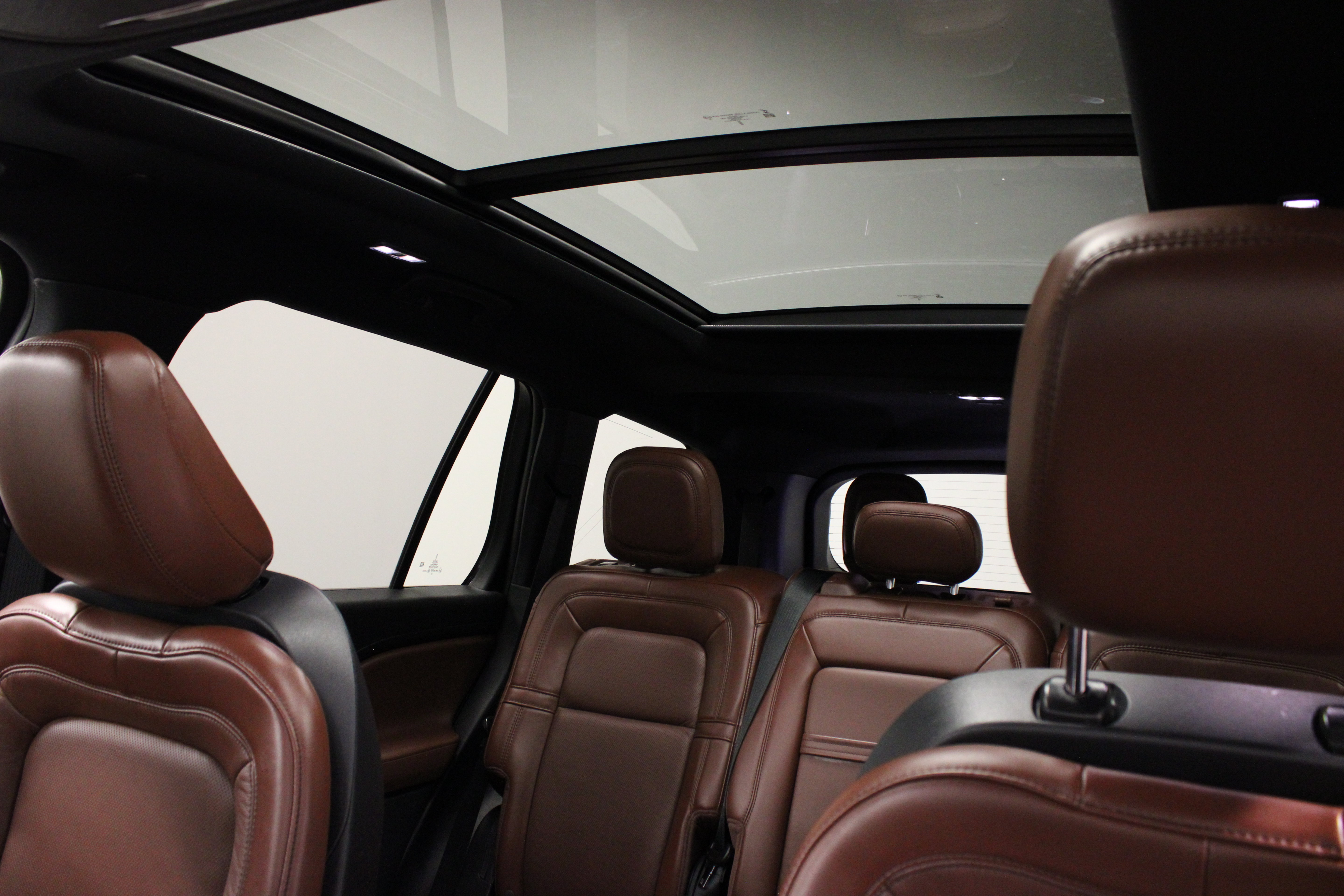 Used 2025 Lincoln Aviator Reserve AWD/4WD image 10