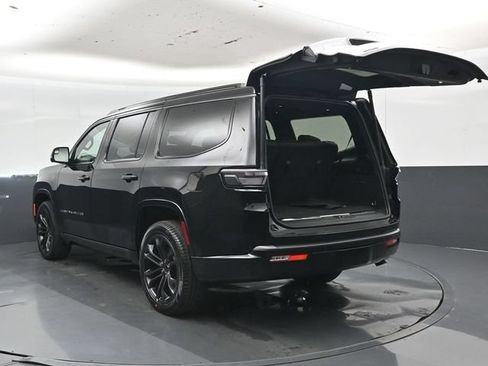 New 2026 Jeep Grand Wagoneer Summit AWD/4WD image 34