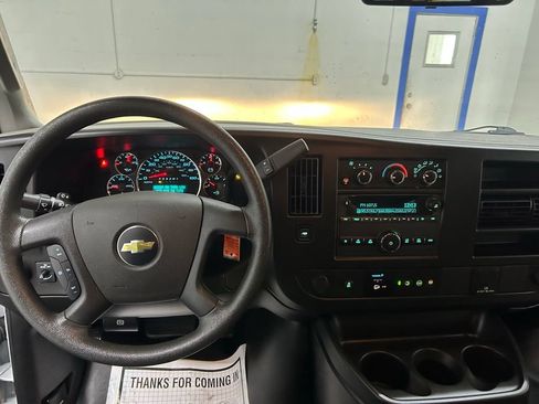 Used 2022 Chevrolet Express 3500 LS RWD image 28