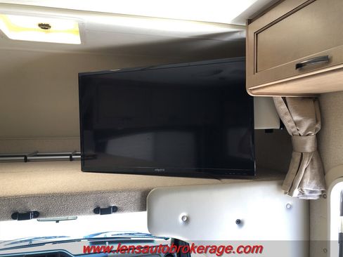 Used 2018 Ford E-350 and Econoline 350 Super Duty w/ Motorhome Prep Package RWD image 21
