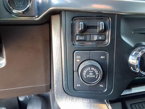 Used 2025 Ford F150 King Ranch AWD/4WD image 16