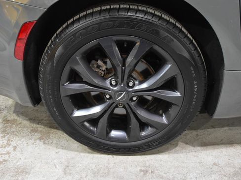 Used 2020 Chrysler Pacifica Touring-L w/ Advanced Safetytec Group image 56