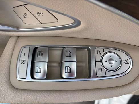 Used 2020 Mercedes-Benz C 300 Sedan image 19