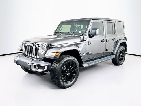 Used 2021 Jeep Wrangler Sahara image 3