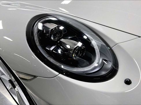 Used 2019 Porsche 911 Speedster image 15