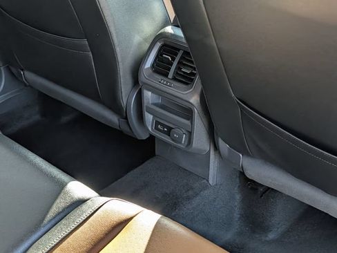 Used 2019 Volkswagen Tiguan SE AWD/4WD image 31