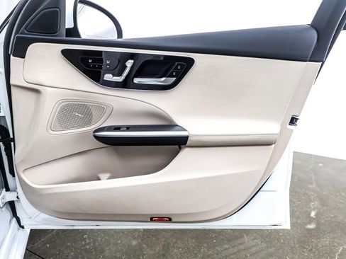 Used 2024 Mercedes-Benz C 300 Sedan image 25