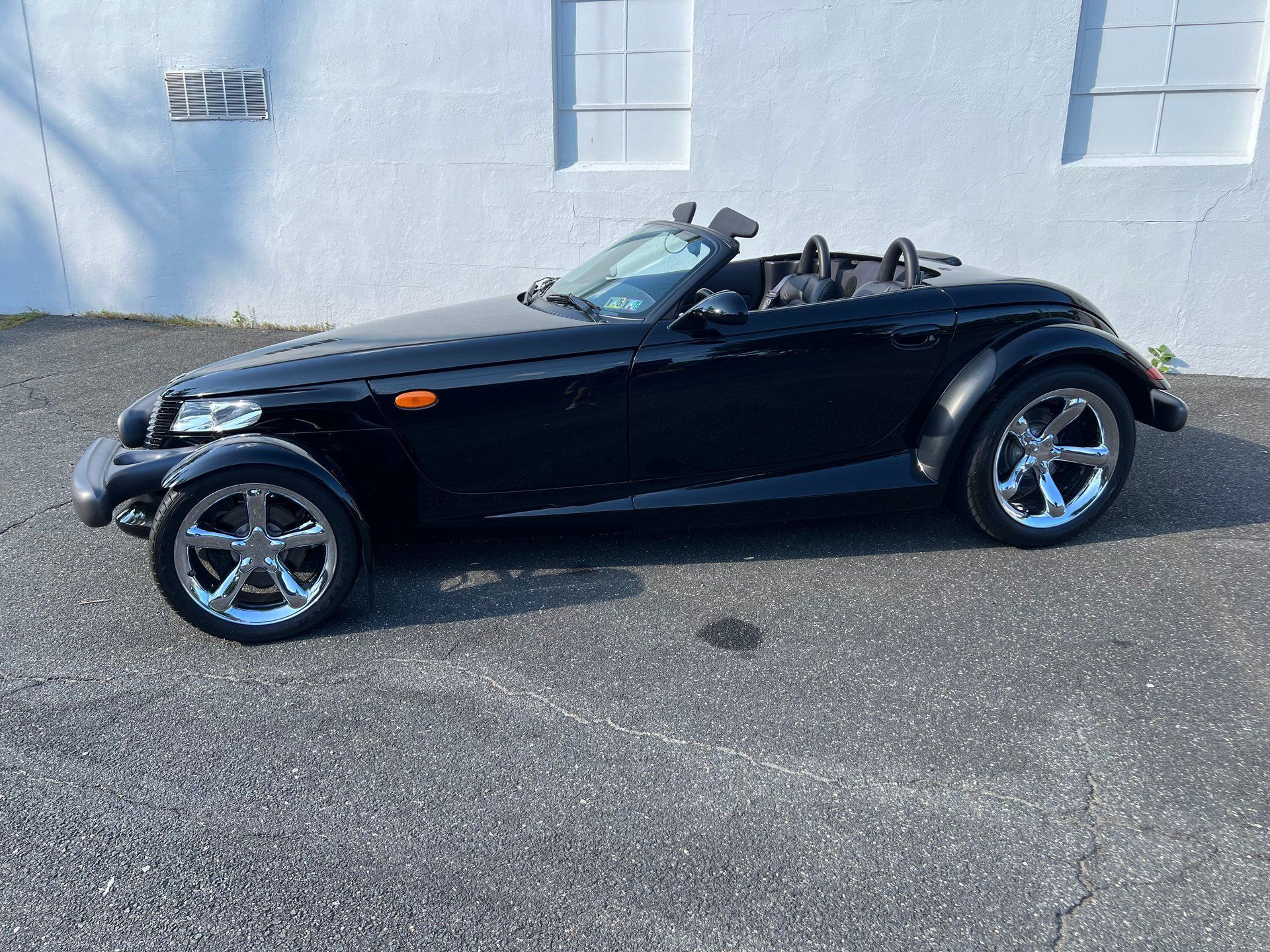 Used 1999 Plymouth Prowler RWD image 4