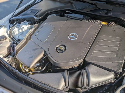 Certified 2025 Mercedes-Benz C 300 4MATIC Sedan image 41