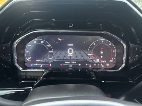 Certified 2025 GMC Sierra 3500 SLT w/ X31 Off-Road Package image 21