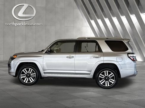 Used 2022 Toyota 4Runner Limited AWD/4WD image 1
