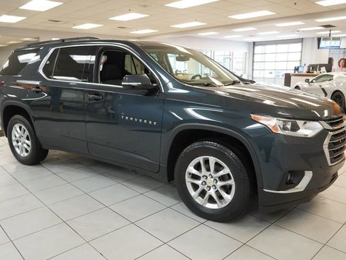 Used 2020 Chevrolet Traverse LT FWD image 14