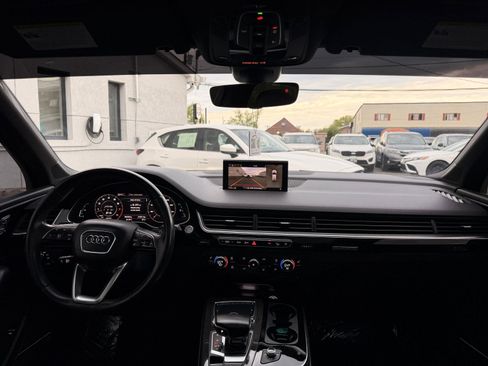 Used 2019 Audi Q7 3.0T Premium Plus w/ Premium Plus Package AWD/4WD image 34