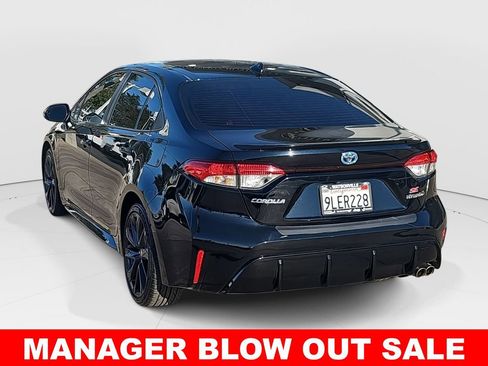 Used 2024 Toyota Corolla SE w/ Convenience Package image 5