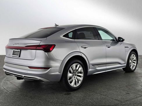 Used 2022 Audi e-tron S Prestige image 3