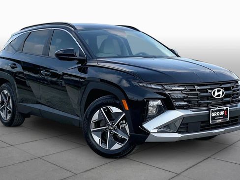 Used 2025 Hyundai Tucson SEL FWD image 3