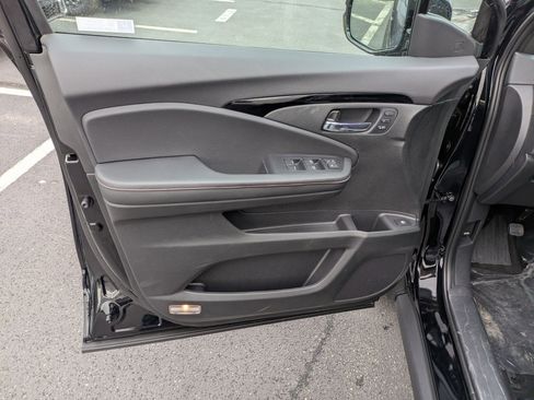 New 2026 Honda Ridgeline Black Edition image 13