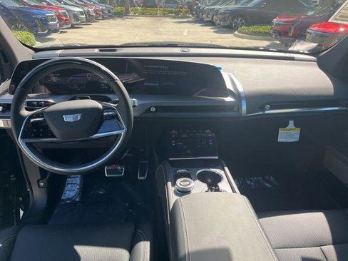 New 2026 Cadillac Vistiq Luxury AWD/4WD image 13