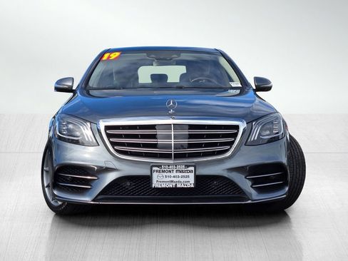 Used 2019 Mercedes-Benz S 560 Sedan image 2