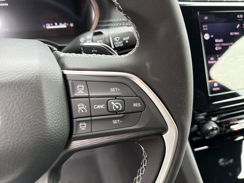 New 2026 Jeep Grand Cherokee Laredo AWD/4WD image 30