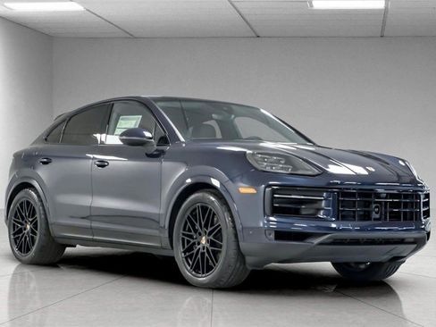 New 2025 Porsche Cayenne Coupe image 52