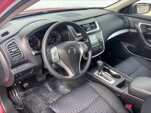 Used 2018 Nissan Altima 2.5 S w/ S Convenience Package image 18